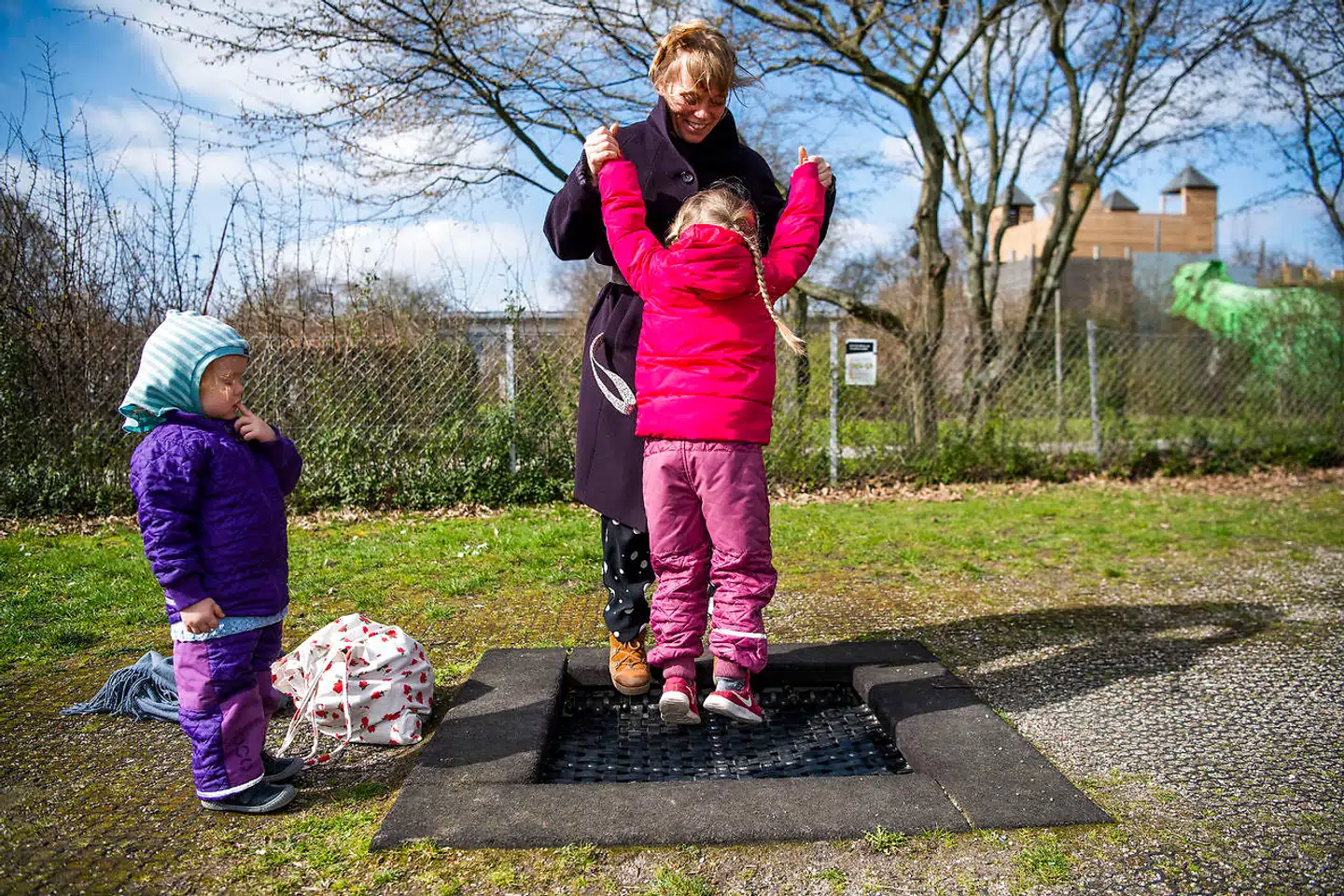 Lulu Schrader Espersen fra Islands Brygge bruger tit Remiseparken sammen med sine børn, Maggie og Ville.