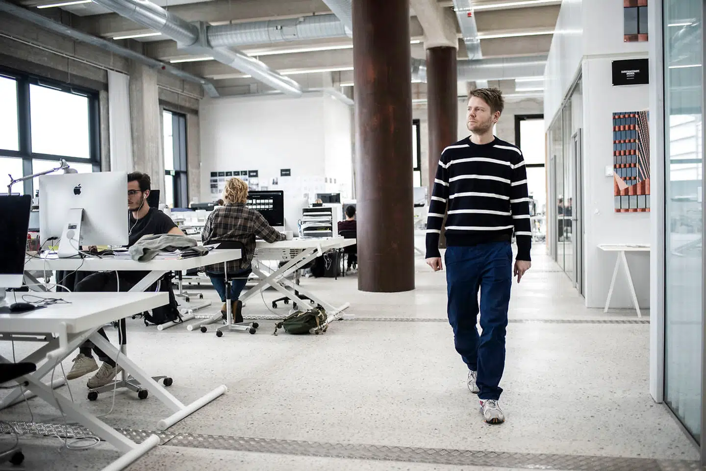 Dan Stubbergaard begyndte i et kontor på Amager, som han reelt ikke havde råd til. Idag består Cobe Architechts af knap 150 ansatte og har hovedkontor i Skats gamle bygning på Nordhavnen.