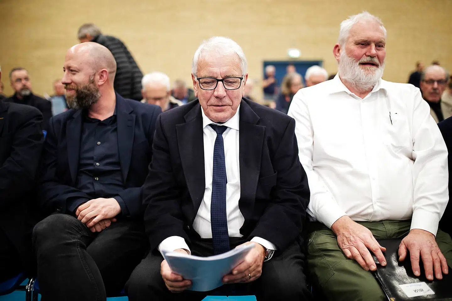 Poul Fischer har været bestyrelsesformand i Totalbanken i 27 år og ejer selv en stor aktieandel i banken. Her stoppede den lange karriere i banken for Fischer, da han i år er faldet for aldersgrænsen på 70 år.