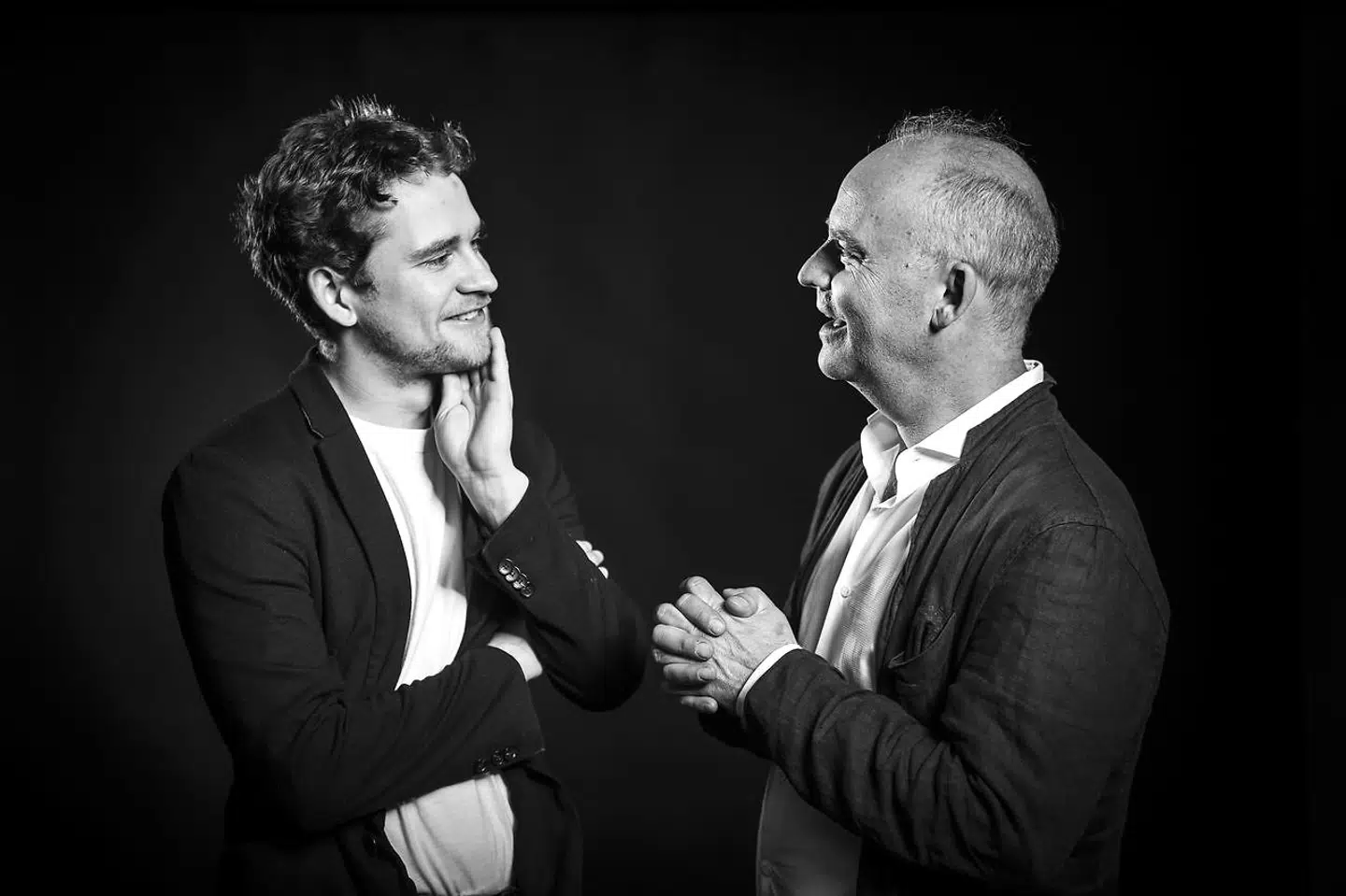 Oversættelsen af »Gilgamesh« ved Sophus Helle og Morten Søndergaard kom på opfordring fra Gyldendal – forlaget have lige udgivet forfatteren Naja Marie Aidts sorgfyldte »Har døden taget noget fra dig så giv det tilbage« med inspiration fra det gamle epos.