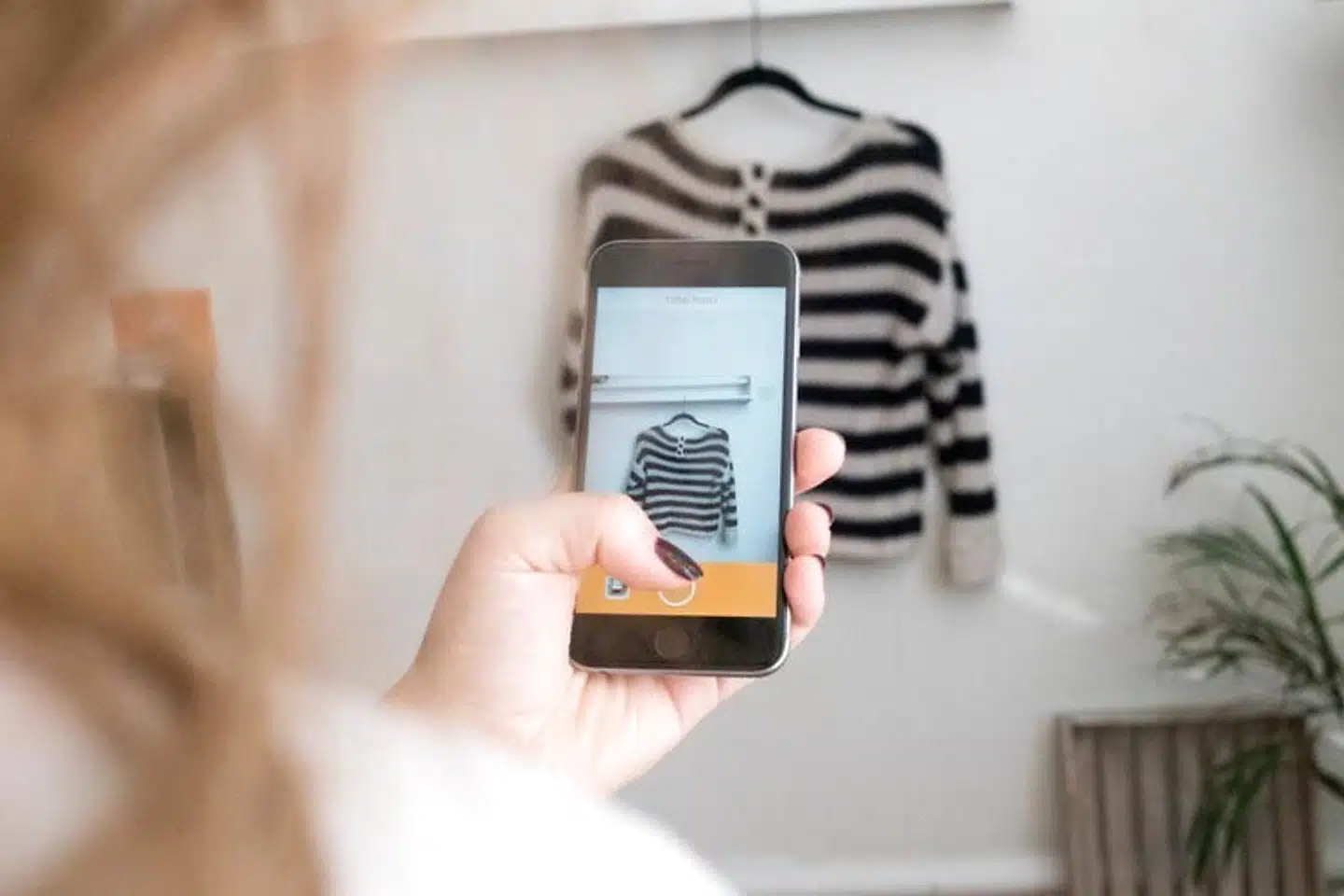 Selskabet fortsætter med Trendsales-navnet, mens appen får Tradonos teknologi.