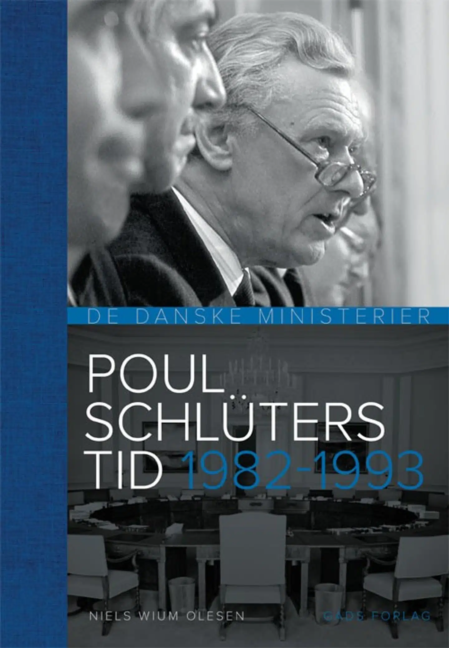 Niels Wium Olesen har skrevet »Poul Schlüters tid 1982-1993« under medvirken af Thorsten Borring Olesen, der var hovedforfatter til bindet før i serien »De danske ministerier«, om Anker Jørgensen.