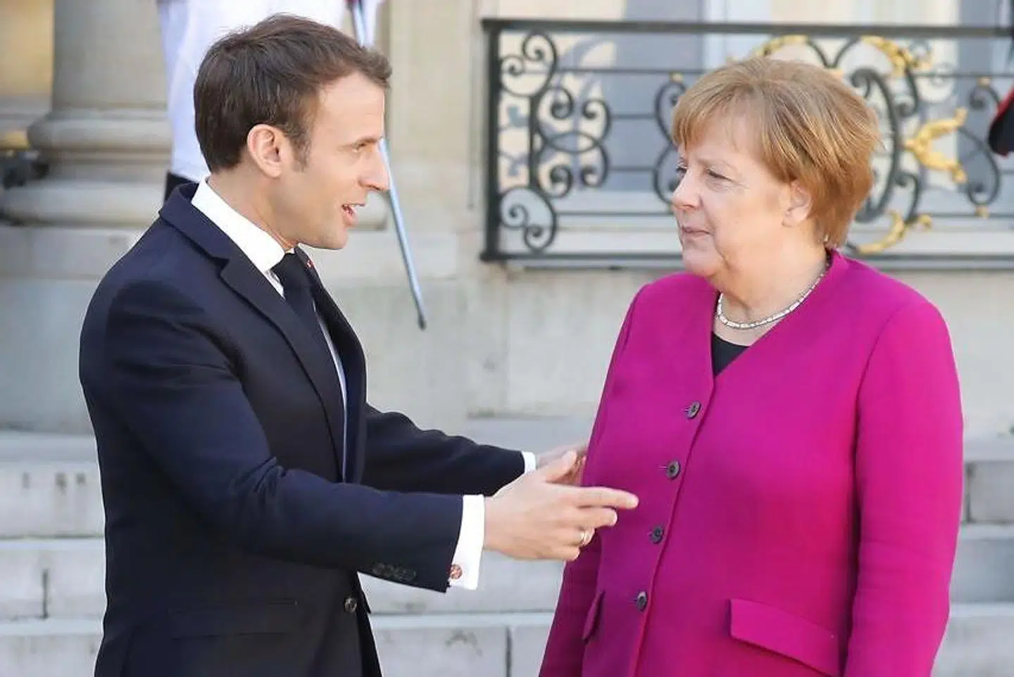 Frankrig higer efter Charles de Gaulle-æraens storhed, mens Tyskland mindes Bonn-republikkens trygge stabilitet. Når det gælder EUs fremtid, er den franske løsning den klogeste, mener Dominique Moïsi.