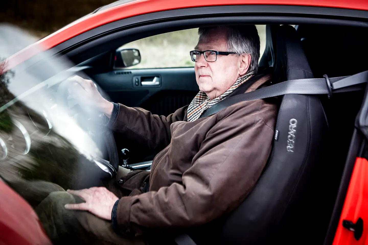 Da hustruen blev alvorligt syg, fik det Hans Frost til at reflektere over de ting, der havde betydet noget i livet. Her var bilentusiasmen vigtig, og siden har han købt to Ford Mustang-modeller.