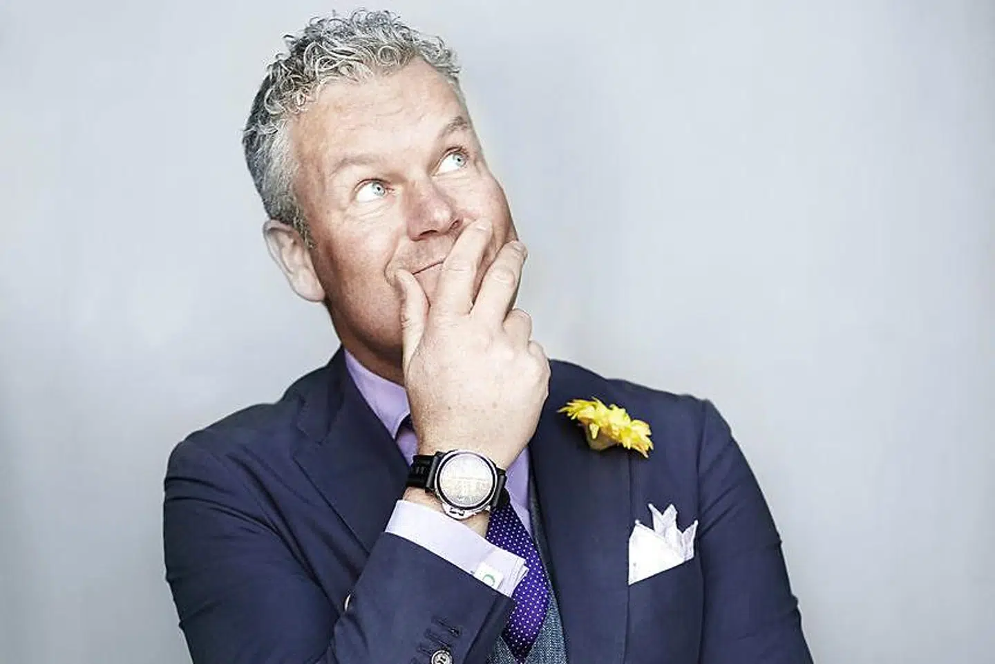 »Lidet kunne Huxley, Orwell og Dick vide, at deres visioner allerede i 2019 er i færd med at udrulles, og endnu mindre kunne de vide, at det tilsyneladende sker uden revolte, oprør og ramaskrig. Tværtimod, meget tyder på, at fortidens værste fremtidsforudsigelser, bliver mødt i sin samtid – vores nutid – med åbne arme,« skriver Mads Christensen i sin klumme.