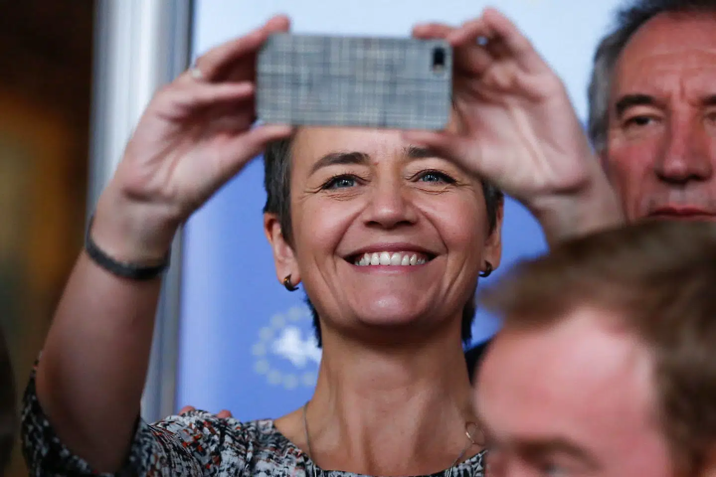 Den liberale politiske familie i Europa anser Vestager som en af partiets helt store stjerner. EPA/LAURENT DUBRULE