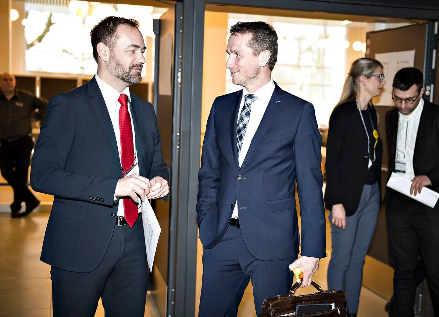 Med en klar besked til politikerne frem mod den forestående valgkamp til Folketinget advarer formand for Kommunernes Landsforening Jacob Bundsgaard (S) om, at der ikke er råd til en masse valgløfter, hvis finanseringen skal findes i råderummet. De penge skal nemlig bruges på ældrepleje.