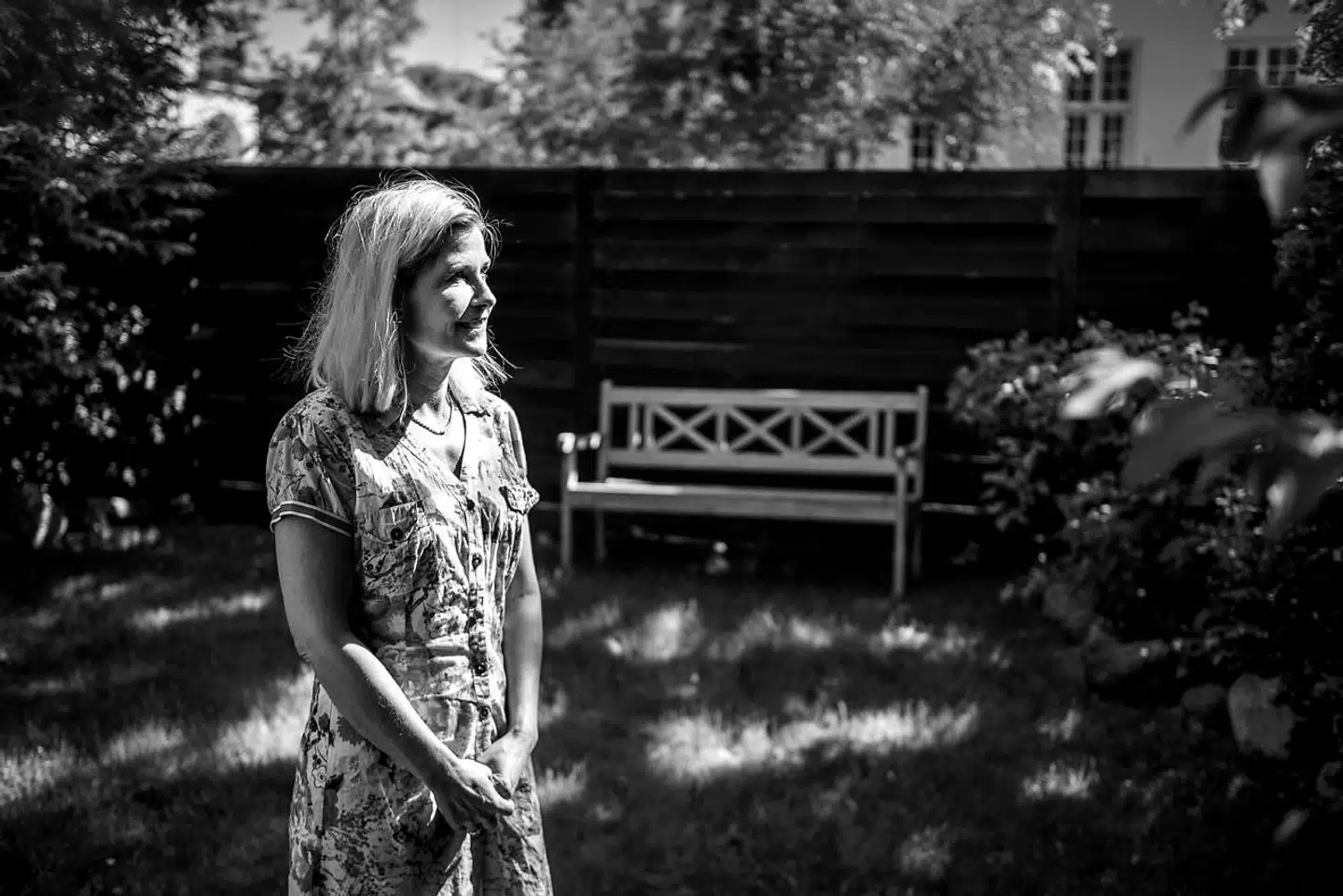 Journalister er berøringsangste, især når det drejer sig om muslimer, siger Anna Libak. »Man ønsker at fortælle den gode historie for ikke at fremstå racistisk. Men hvorfor skal man egentlig det? Det er i grunden en nedvurdering af folk, at man ikke åbent konfronterer dem med problemer, der vedrører dem eller det miljø, de er rundet af.«