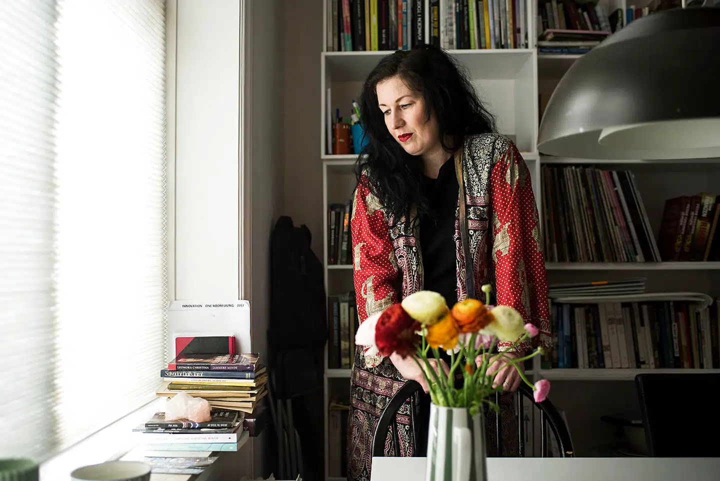 »Selvfølgelig kunne jeg gøre mere. Jeg kunne jo starte med helt at smide min smartphone ud. Men ligesom de fleste andre, har jeg vel bildt mig selv ind, at jeg ikke kan undvære den helt,« siger Lone Hørslev.