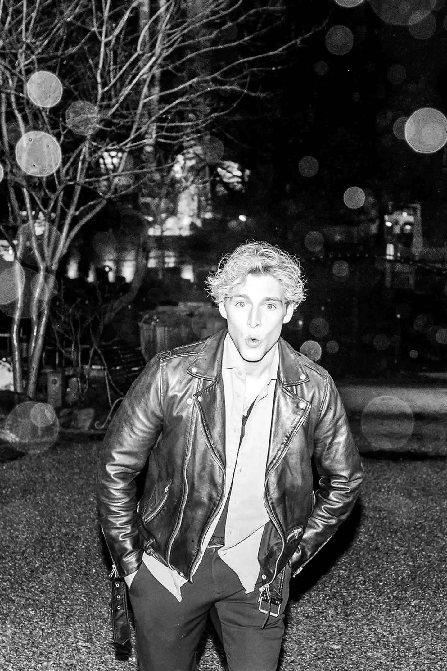 Det er otte år og tre album siden, at Christopher fik sin pladekontrakt. Men han bliver stadig nervøs, når han udsender nye sange. »Man vænner sig ikke til presset og forventningerne,« siger han.