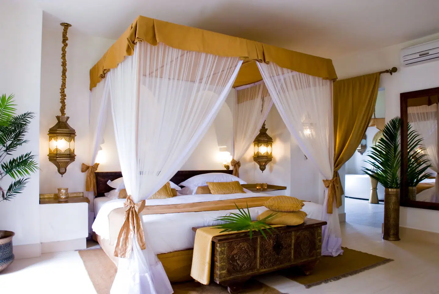 Byggestilen på Baraza er inspireret af det orientalske – Zanzibar var i 160 år et omansk sultanat. Her er det en af hotellets 30 villaer.