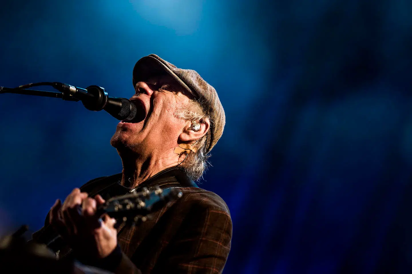 Ole Bornedals planlagte film om Kim Larsen bliver ikke til noget. Sangeren døde den 30. september sidste år. Her er han fanget på den sidste turné inden sin død.