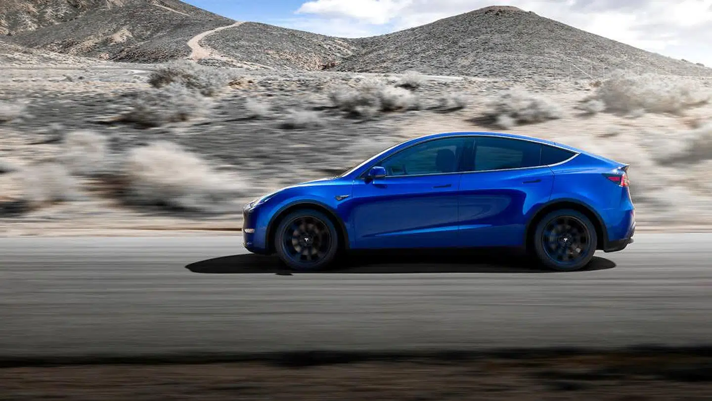 Teslas Model Y som den tager sig ud i præsentationsmaterialet.