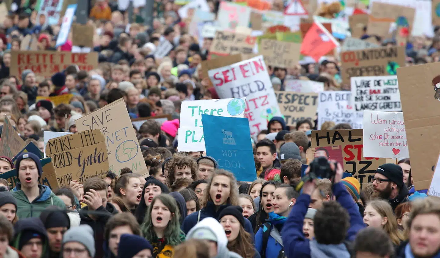 FridaysForFuture arrangerede i begyndelsen af marts en demonstration om klimaforandringer i Hamburg i Nordtyskland. Her deltog tusindvis af børn og unge i strejken. Det er samme organisation, der også har arrangeret fredagens demonstration.