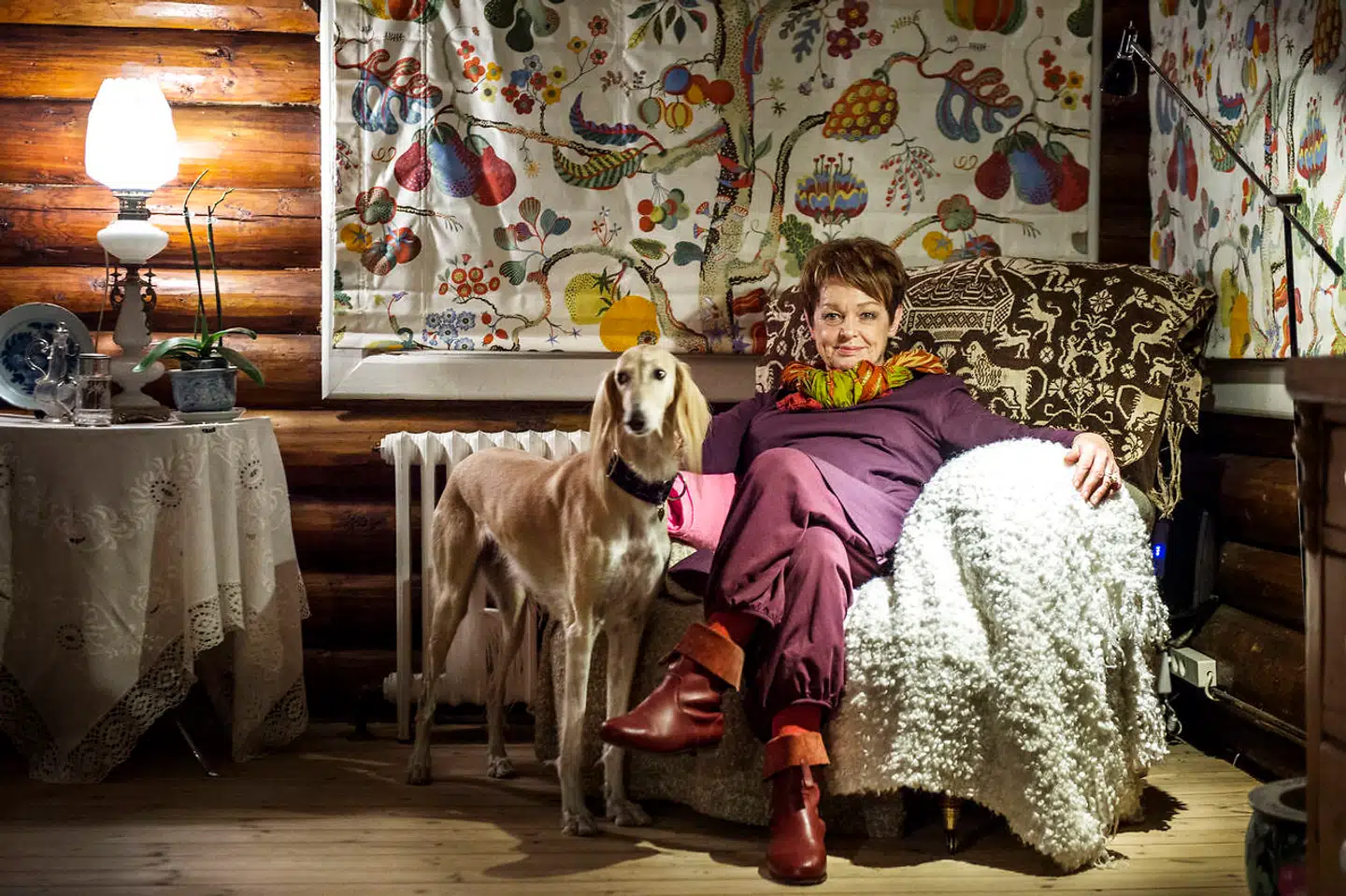 »I de første 30 minutter opfører hun sig jo nøjagtigt som den kontrolfreak, som hun selv beskriver sin mor som. Så man kan undervise i det her interview på psykologuddannelsen,« siger Ditte Okman blandt andet om dokumentaren »Hele Danmarks Ghita«.