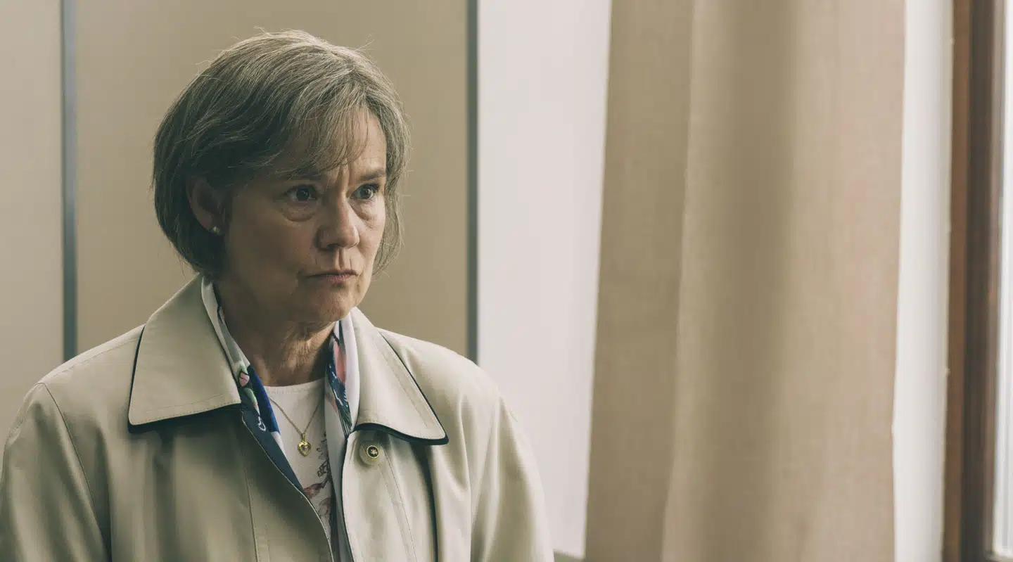 Pernilla August er næsten for god til filmen »Britt-Marie var her«, der er lige så forudsigelig som en pose Matador Mix.