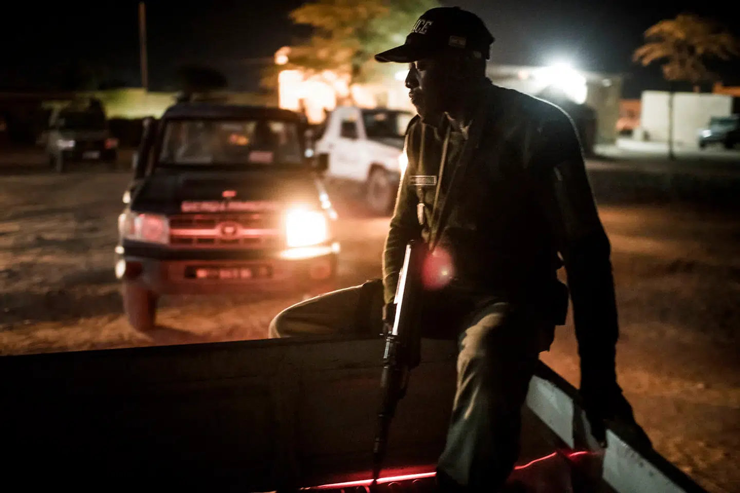 Efter vedtagelsen af den nye antismuglerlov er kriminaliteten i Agadez steget markant. Og flere er bange for, at frustrerede arbejdsløse smuglere vil lave væbnet oprør eller tilslutte sig nogle af de jihadistgrupper, som hærger Nigers nabolande.