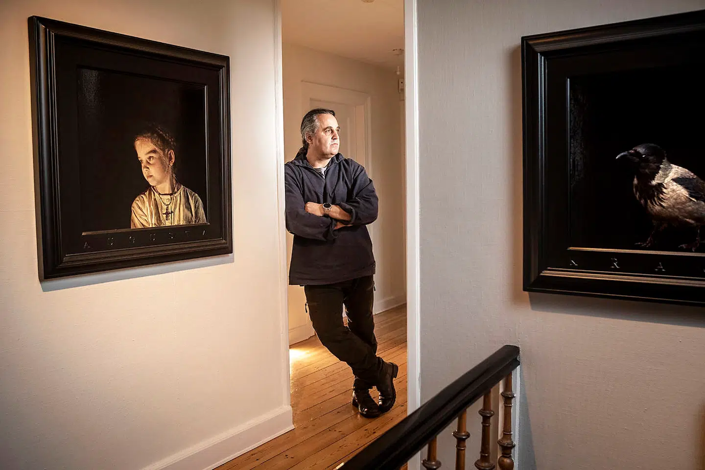 Thomas Kluge i sit hjem i Næstved. På billedet er en af hans døtre.