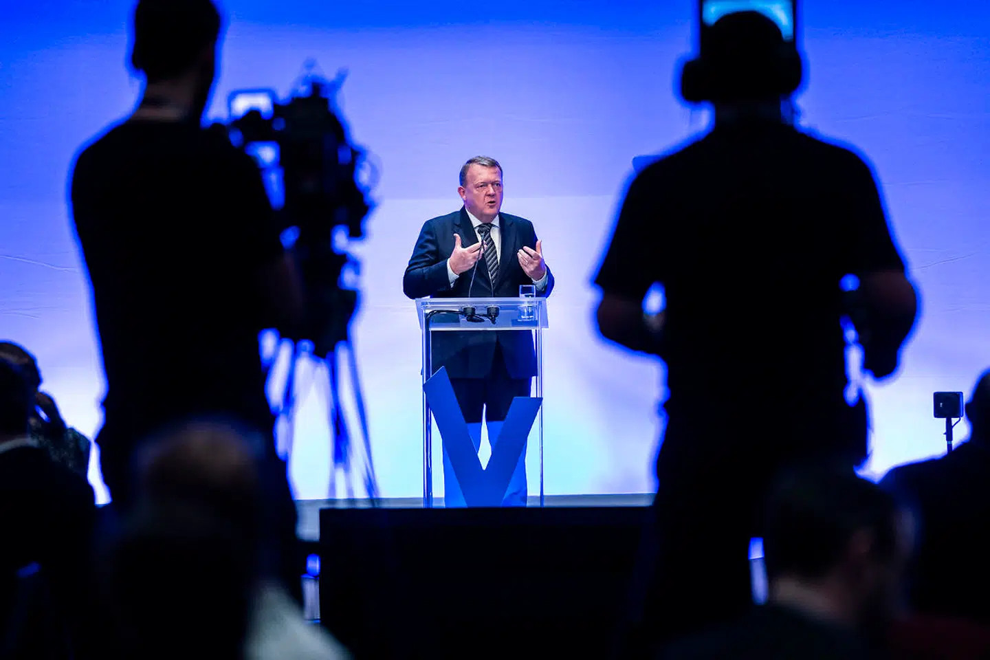 »I burde skamme jer,« lød den direkte besked fra en overlæge til en kampagne fra Venstre med statsminister Lars Løkke Rasmussen i centrum. Men der stoppede historien ikke.