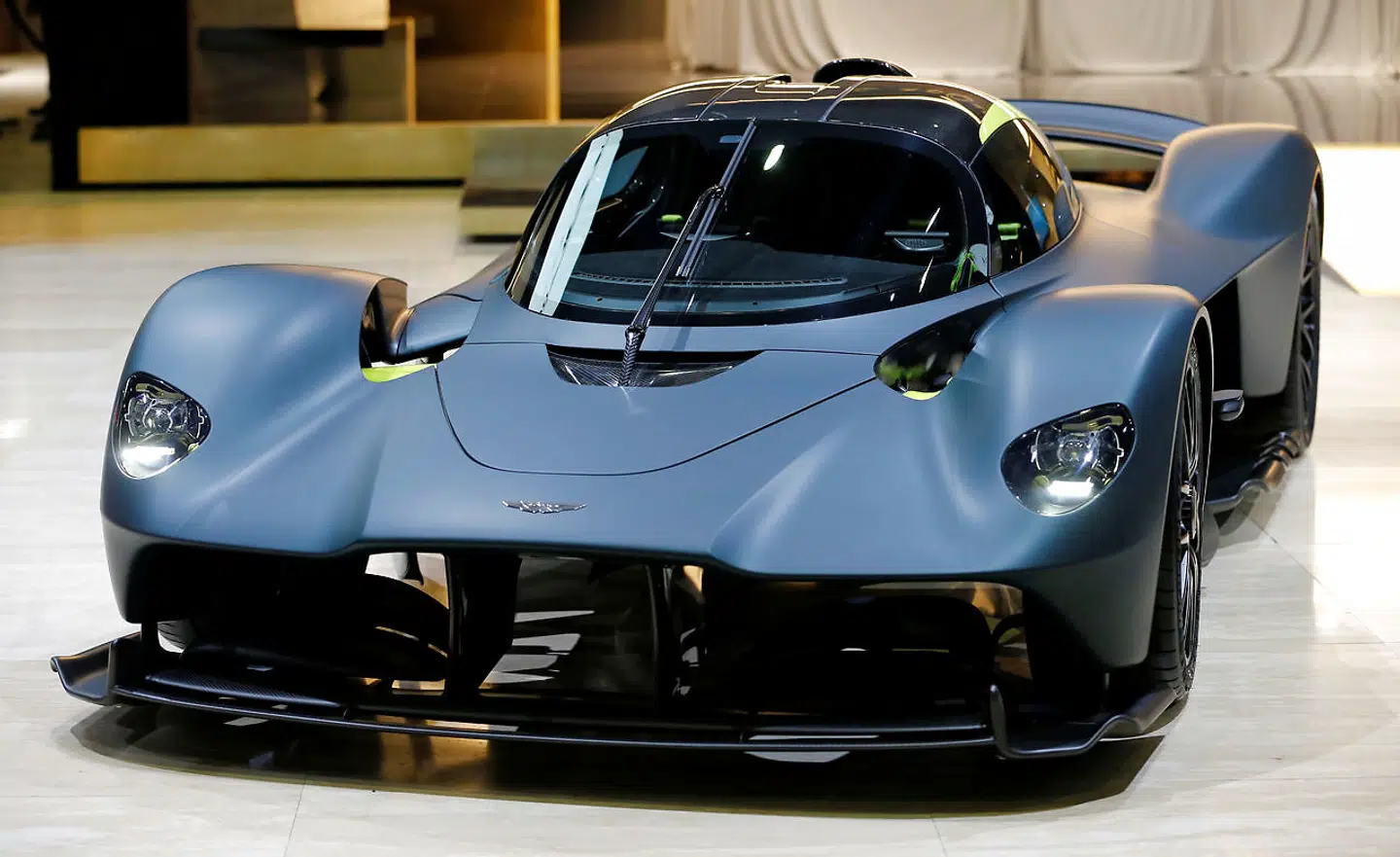 Aston Martin Valkyrie har verdens kraftigste sugemotor – en 6,5-liters V12 benzinmotor, der yder 1.176 hk og har en omdrejningsbegrænser på svimlende 11.000 o/min.