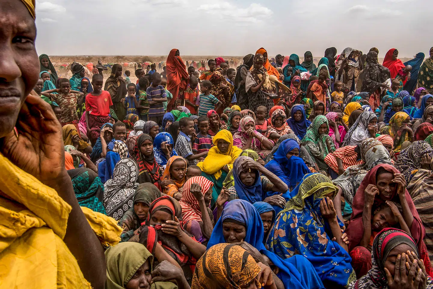 I Thomas Bobergs »Arficana er det hele tilsyneladende organiseret efter en slags kaosprincip, og fragmenterne bindes sammen af en strøm af skarpt sansede billeder af landskaber og bymiljøer, hvor fattigdommen og håbløsheden stikker hovedet frem. Blandt andet i Etiopien. Her et billede fra 2017, hvor en omfattende tørke hærgede store dele af det afrikanske land.