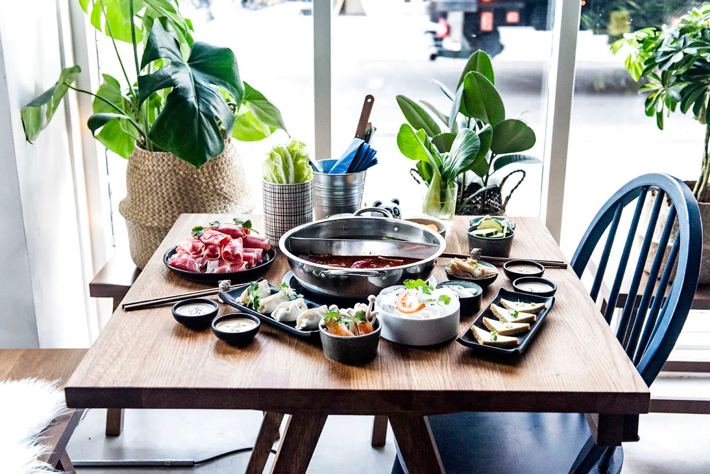 Menuen består af mange små retter.