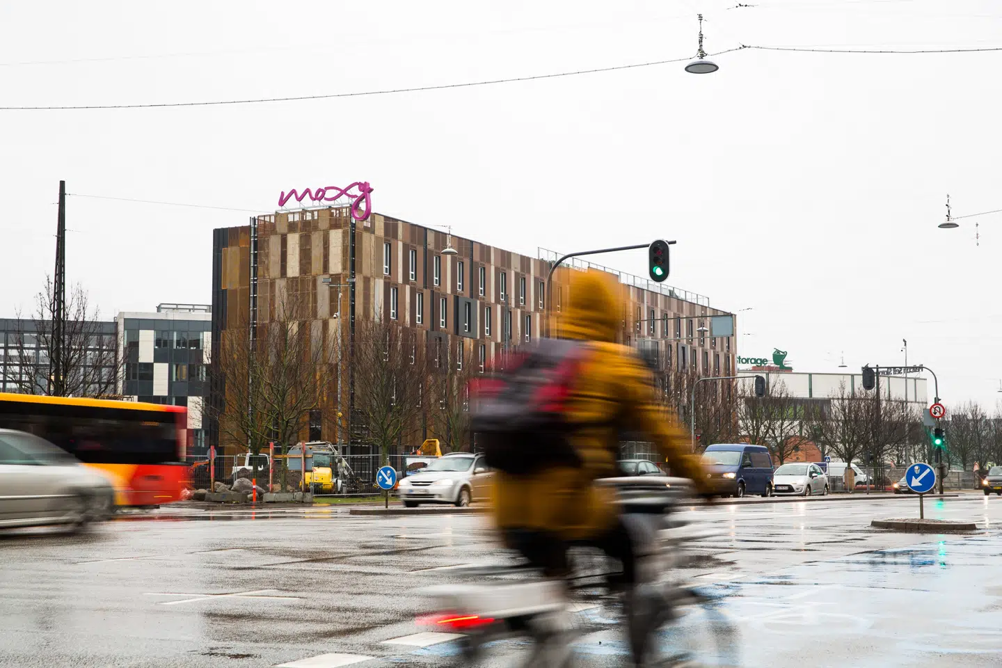 Sydhavnen har fået et nyt sted at hænge ud - også for dem, der ikke har booket et hotelværelse.