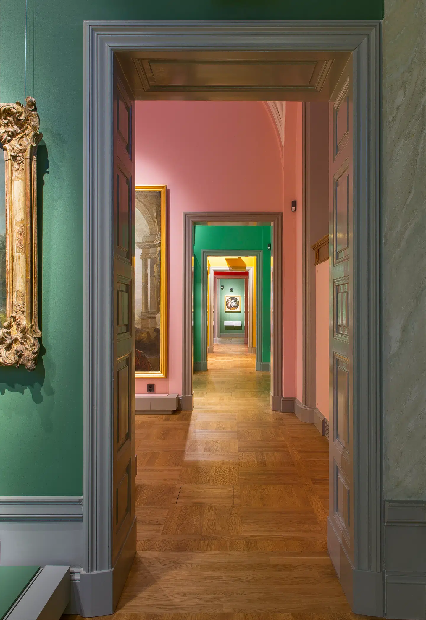 Det svenske Nationalmuseum, som har en større samling end Louvre, iscenesætter kunst og design med ny farvepalet.