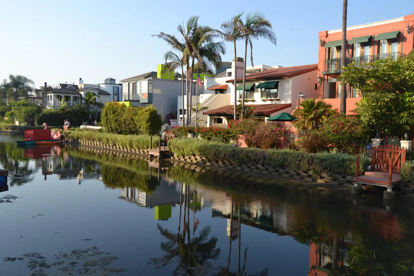Flere Hollywood-berømtheder som Julia Roberts og Nicolas Cage har huse i kanal-kvarteret. Man forstår godt hvorfor.