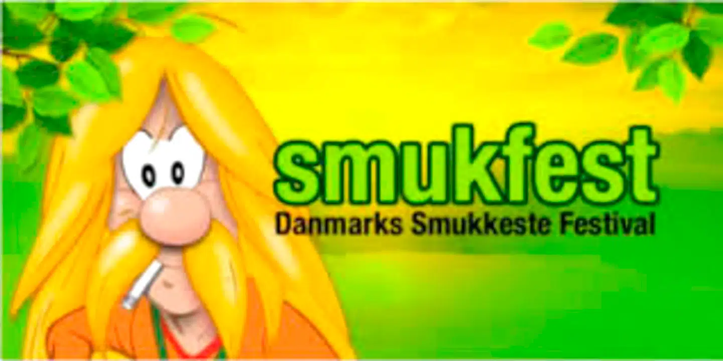 Smukfests maskot, skovtrolden Walther, har stadig en smøg i munden. Og foreløbig er der ingen planer om at begrænse cigaretsalget på festivalen i bøgeskoven ved Skanderborg.