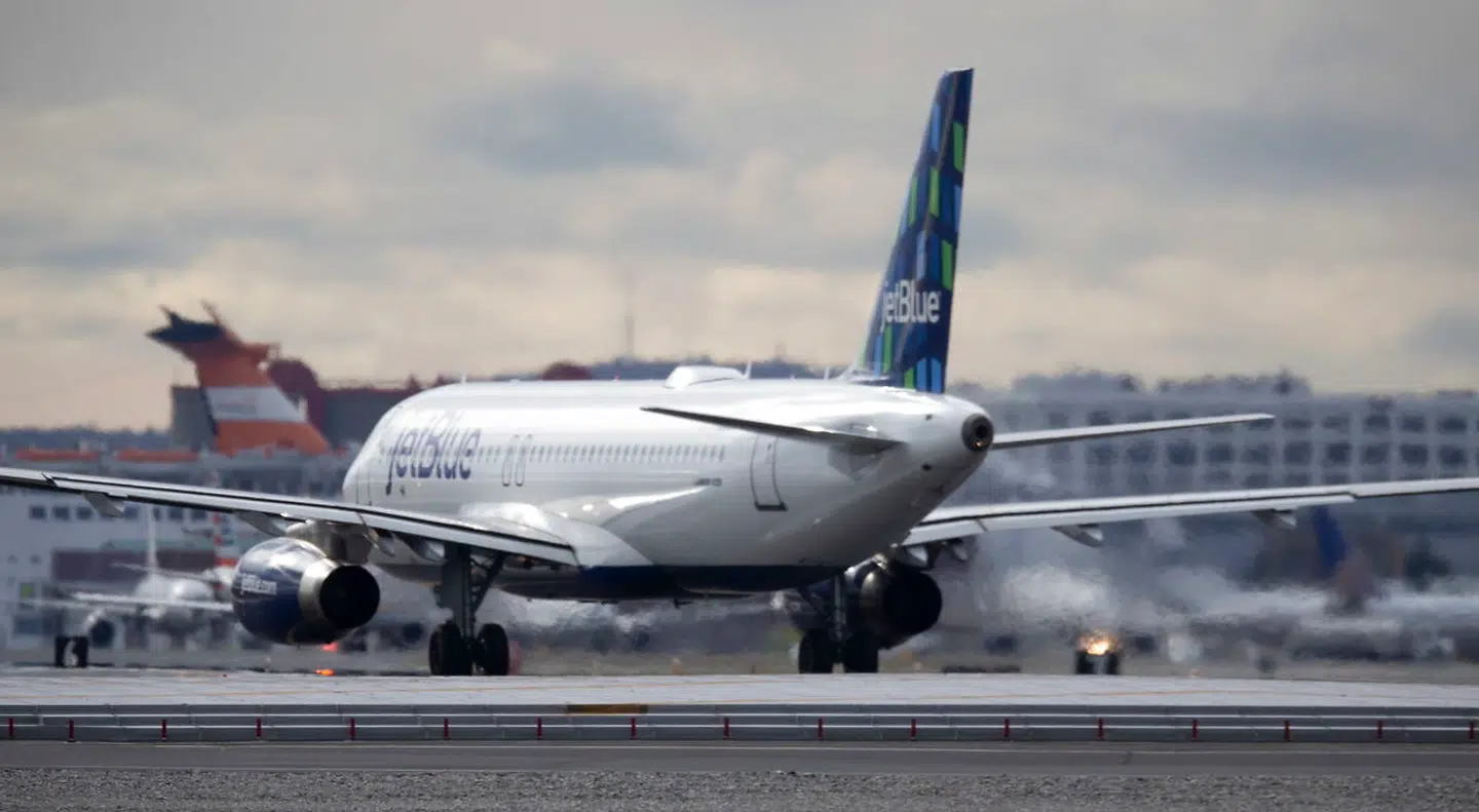 Luftfarten er i dag ansvarlig for godt to procent af verdens CO2-udledninger, men i takt med den hastigt voksende flytrafik ventes andelen at vokse dramatisk i fremtiden.