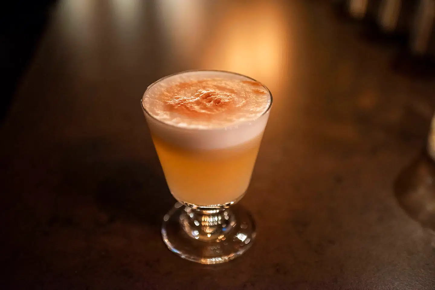 Klassisk »Pisco Sour«, der sad lige i skabet på »Bar Next Door«.