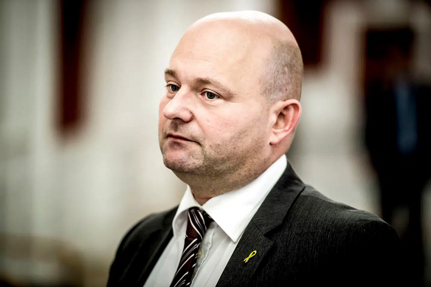 De seneste dage har politikere stået i kø for at tale dunder imod danske jihadister. De er ikke velkomne, de er landsforrædere, og de kan blive væk, har det lydt. Justitsminister Søren Pape Poulsen siger nu, at det kan være bedre for danskernes sikkerhed, såfremt de hjemtages til retsforfølgelse.