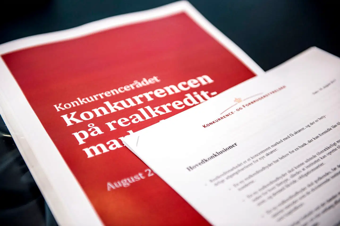 Konkurrence- og Forbrugerstyrelsen har netop offentliggjort en redegørelse på realkreditopmrådet, som viser, at det stadig halter med mobiliteten på realkreditområdet. Redegørelsen er en opfølgning til en rapport fra Konkurrencerådet fra august 2017, som gav realkreditbranchen hårde hug for manglende konkurrence.