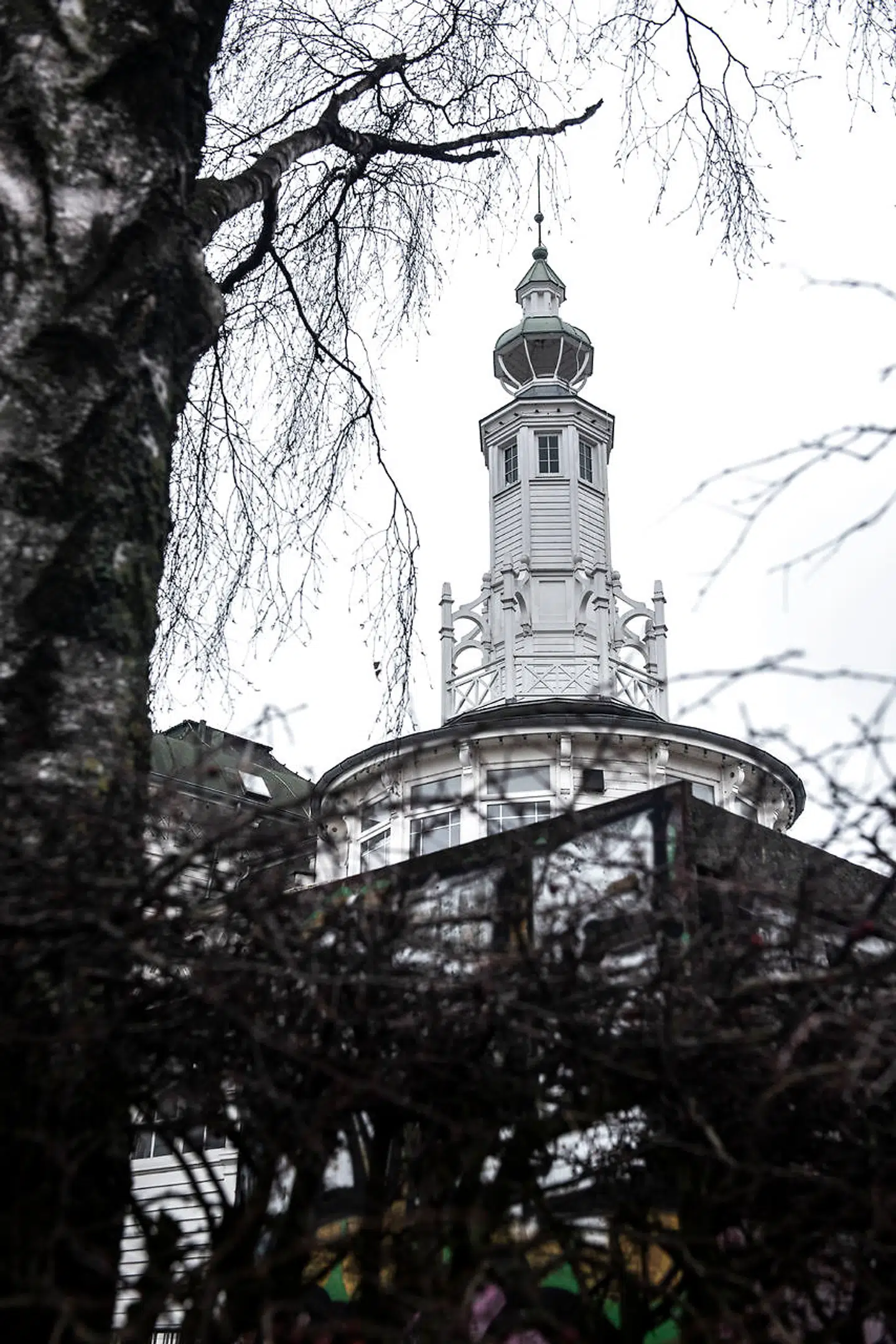 Vilhelm Dahlerups bygning er en flot og festlig maskerade med citater fra forskellige steder i stilhistorien og verden - og ganske passende har Eventyrernes Klub i en periode holdt til i lokalerne, som siden blev et populært dansested i København.