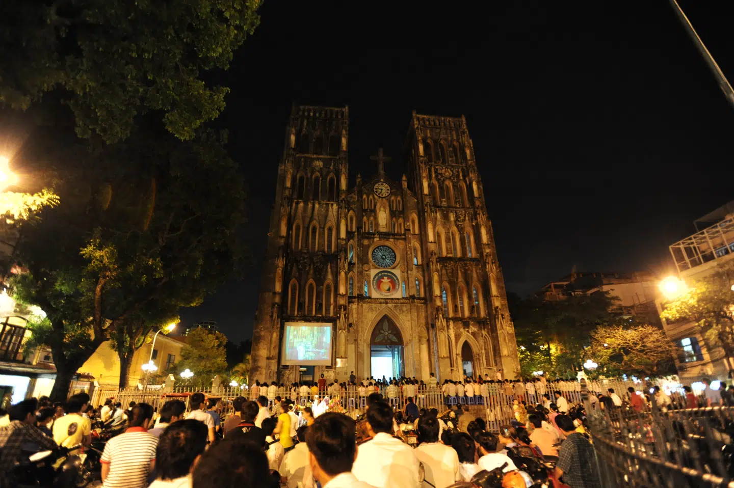 I Hanois gamle bydel kan man opleve folkelivet, som det har foldet sig ud i årtier. Foto: Thomas Bo Pedersen.