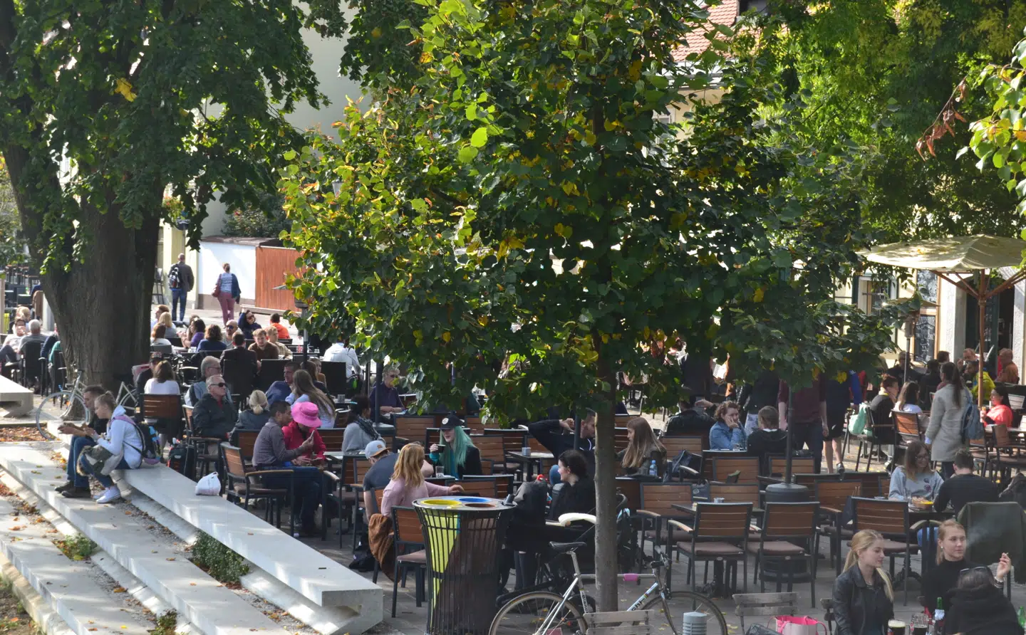 Ljubljana er fuld af unge mennesker, der kommer her for at arbejde og studere – ligesom i sin tid Melania Trump, der læste arkitektur på universitetet før modelkarrieren tog fart.