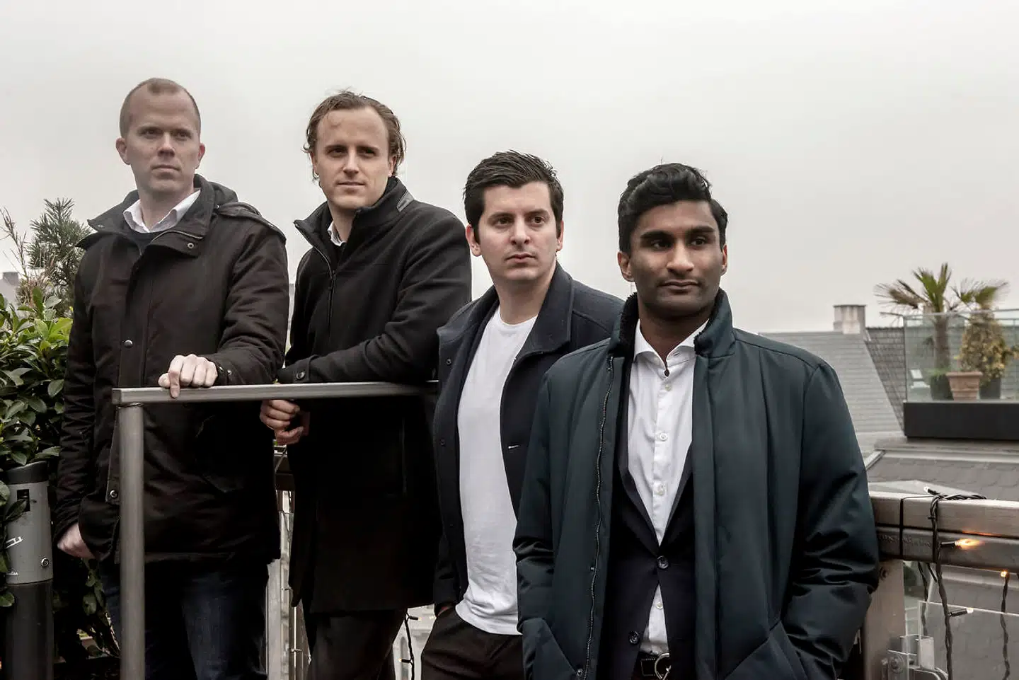 På billedet ses Michael Thomsen (tv.), partner og finansdirektør i Blazar Capital. Christian Arnstedt (nummer to fra venstre), adm. direktør i Blazar Capital. Vasilij Brandt (nummer to fra højre), partner i Blazar Capital, medstifter og vækstansvarlig i Nordgreen. Pascar Sivam (th.) partner i Blazar Capital, medstifter og adm. direktør i Nordgreen.