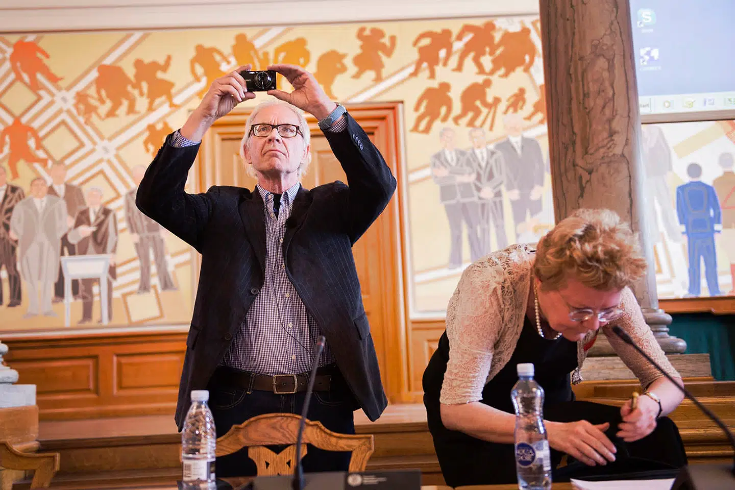 Lars Vilks sammen med forfatteren Helle Merete Brix. Sammen har de udgivet »30 fortællinger om frihed, fatwaer og kærlighed.«