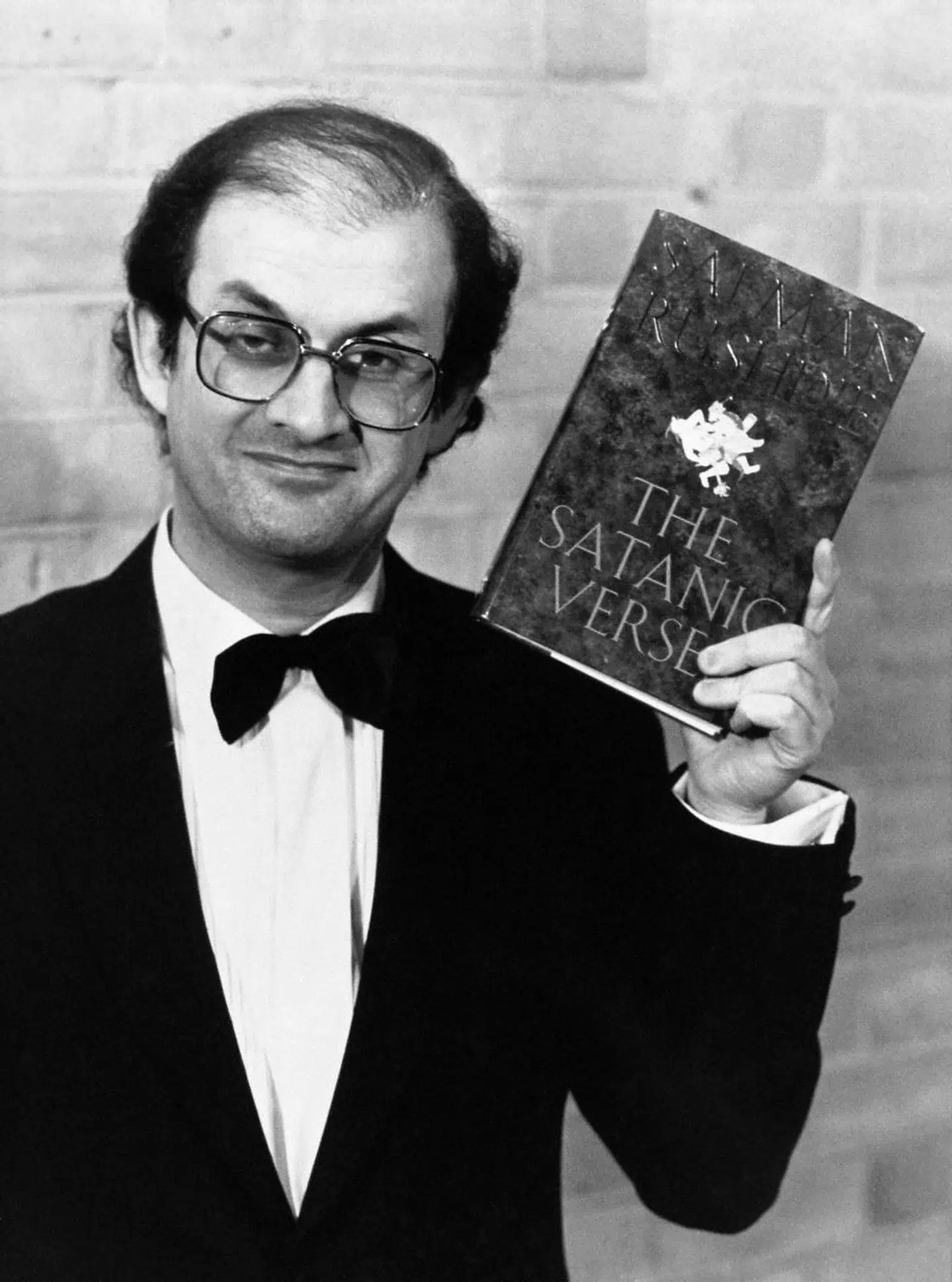 Salman Rushdie fik Whitbread Prize 1988 for »De sataniske vers«. Foto: PA Archive