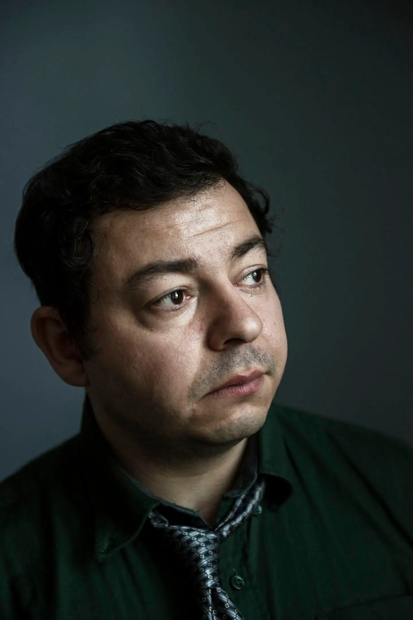 »Jeg forstår godt, at den har hidset så mange op, for rummer nogle afsnit, der er indirekte nedværdigende overfor islam og profeten Muhammed,« siger Ahmed Akkari.