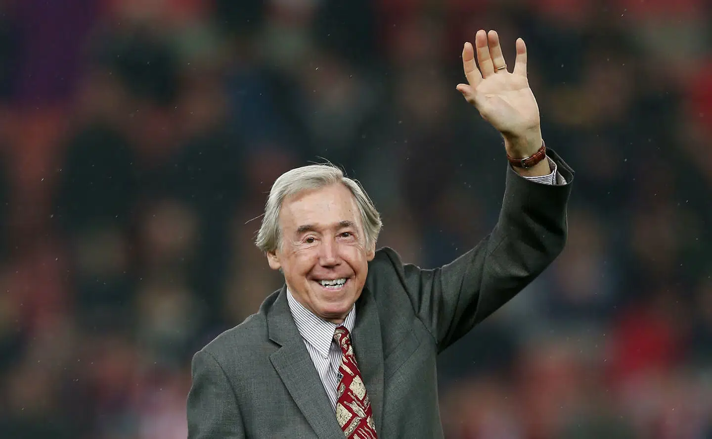 Football - Stoke City v Chelsea - Capital One Cup Fourth Round - Britannia Stadium - 27/10/15 Former Stoke City player Gordon Banks waves to the crowd before the game Action Images via Reuters / Alex Morton Livepic EDITORIAL USE ONLY.No use with unauthorized audio, video, data, fixture lists, club/league logos or "live" services. Online in-match use limited to 45 images, no video emulation.No use in betting, games or single club/league/player publications. Please contact your account representative for further details.