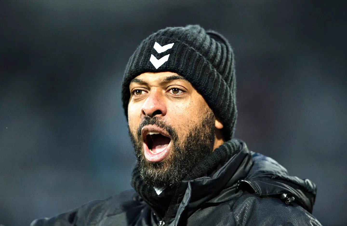 David Nielsen og AGFs sportslige ambition om top seks hænger og dingler i en tynd forårstråd.