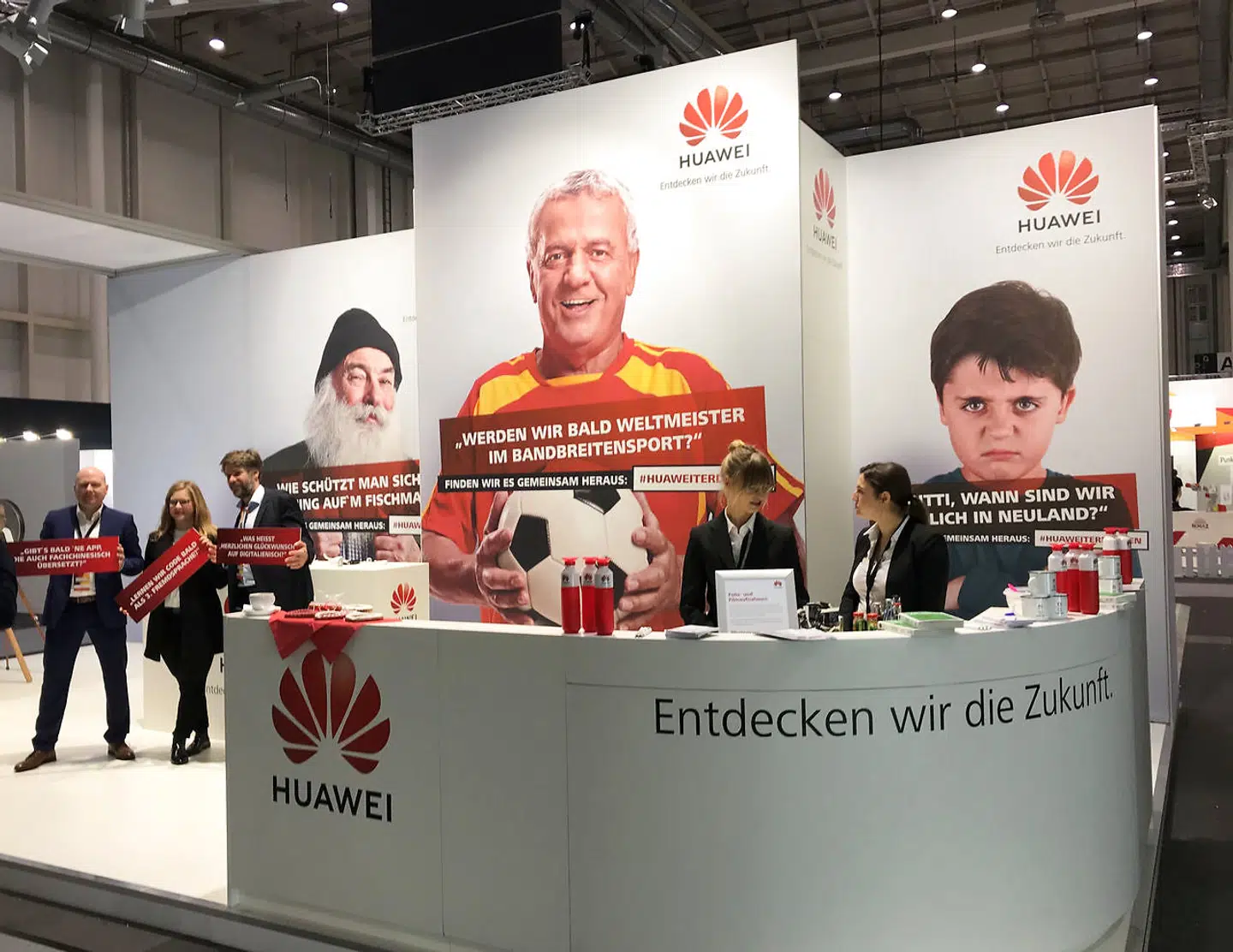 Huawei var blandt sponsorerne, da CDU i Hamborg i december holdt partikongres. Det var her, at Angela Merkel blev afløst som CDU-formand af Annegret Kramp-Karrenbauer.