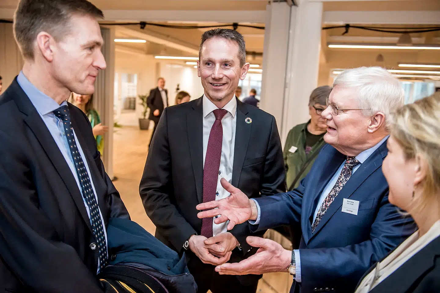 DF-formand Kristian Thulesen Dahl (DF), finansminister Kristian Jensen (V) og Bjarne Hastrup fra Ældre Sagen inden debat om tidligere tilbagetrækning hos Ældre Sagen i København onsdag den 6. februar 2019.