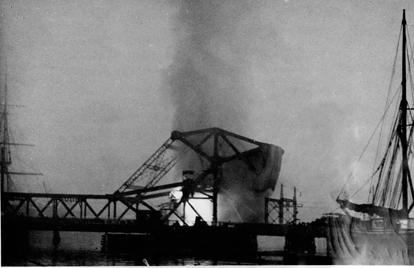 Langebro blev i 1945 udsat for sabotage.