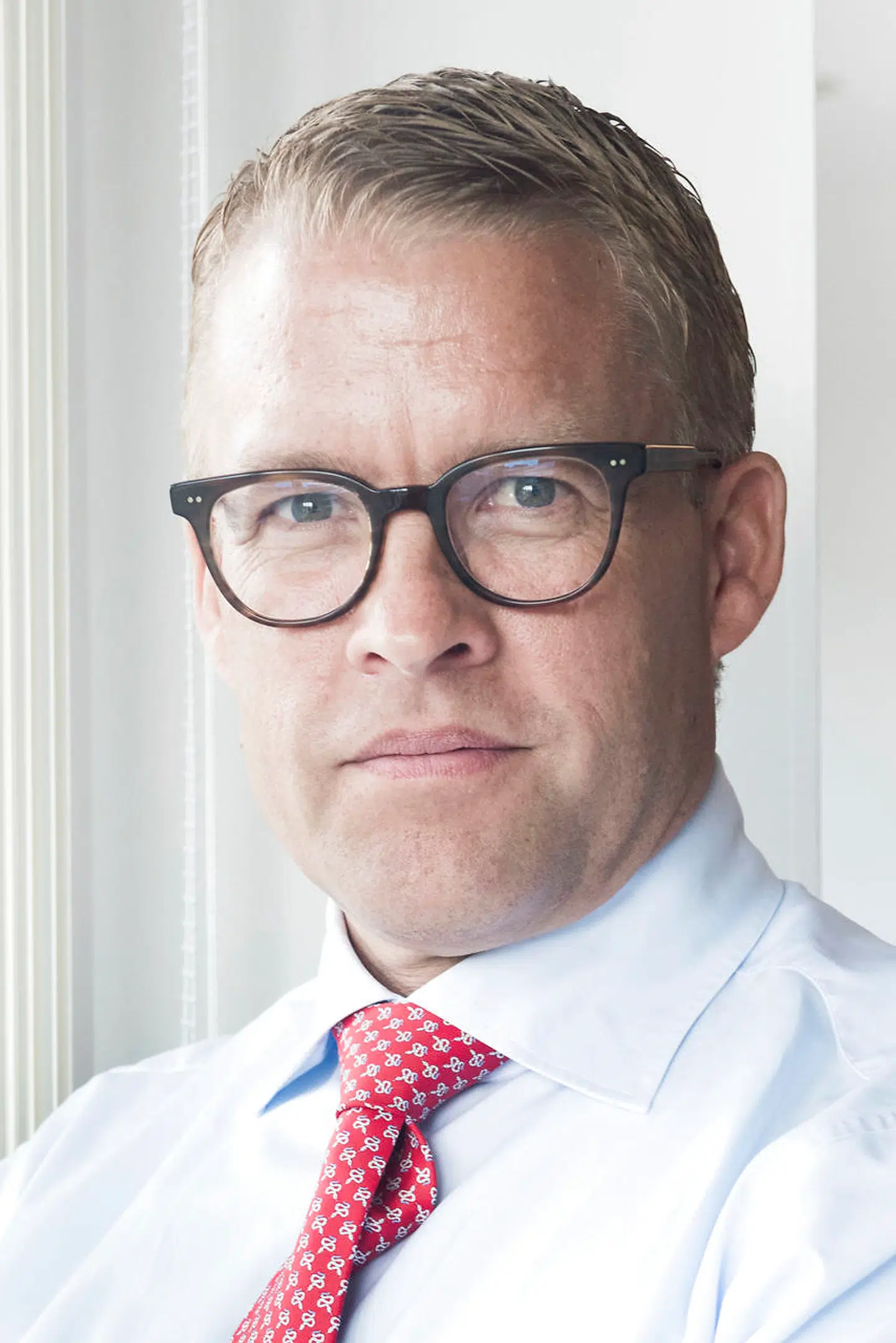 Falck er i krise, og den nye topchef, Jakob Riis, stiller op til første interview ifm. virksomhedens halvårsregnskab.