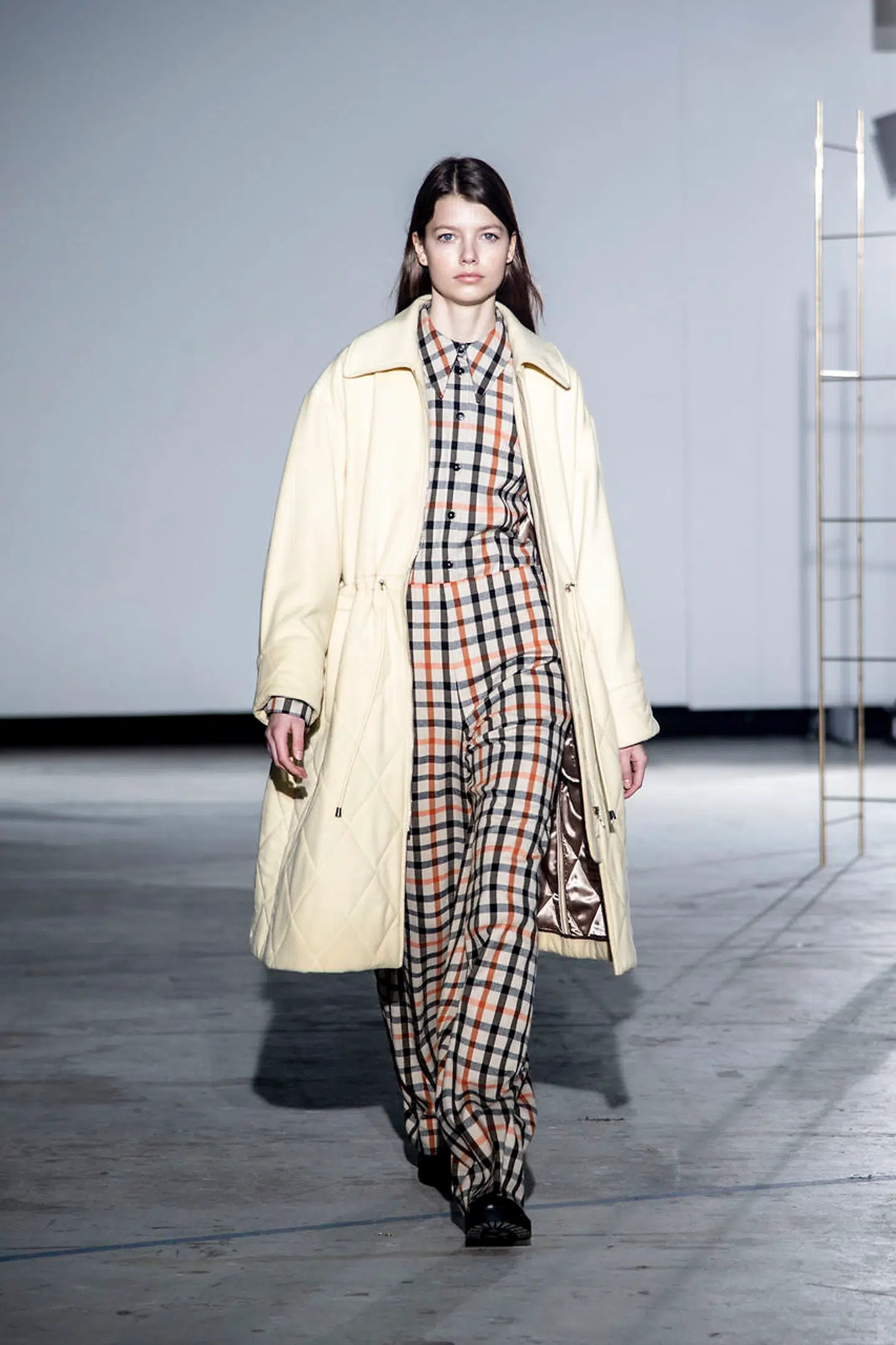 Baum und Pferdgarten gør det cool at klæde sig på til en tur i supermarkedet eller morgentur med hunden.Copenhagen Fashion Week AW19.