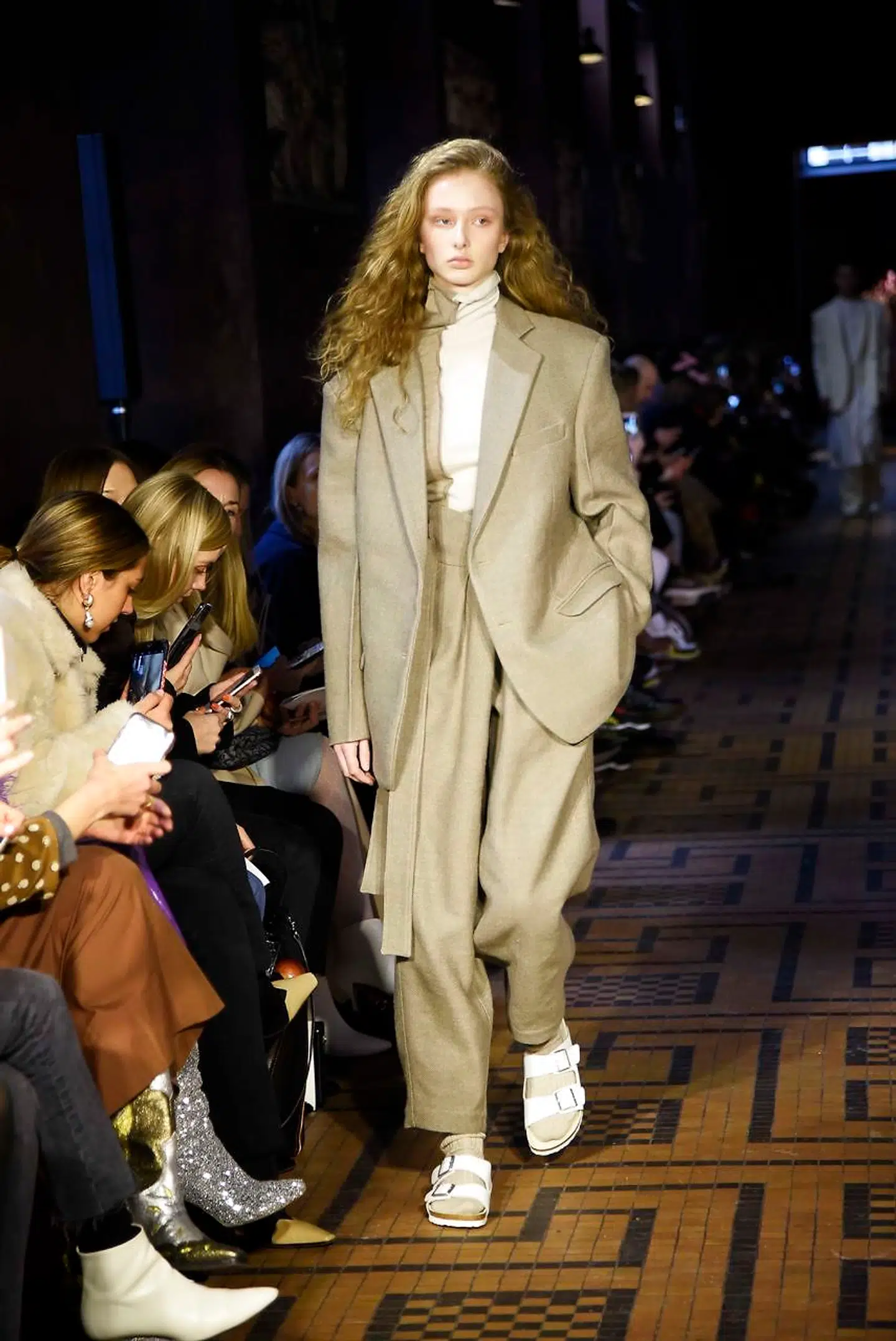 Mark Tan skaber suits, der er indbegrebet af diskret elegance.