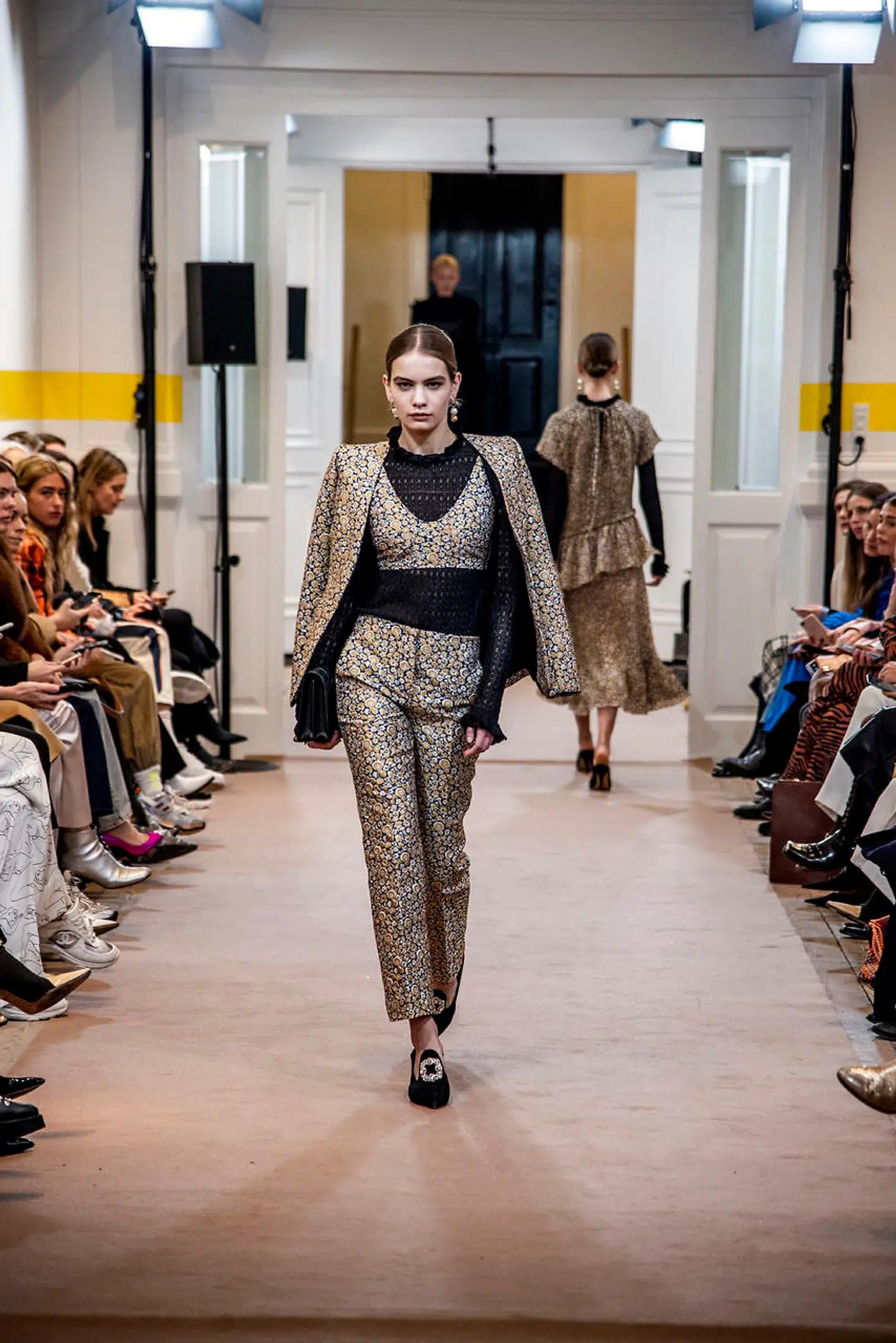 Power suits med blomsterprint à la Bloomsburygruppen var at finde i By Malene Birgers FW19 kollektion.